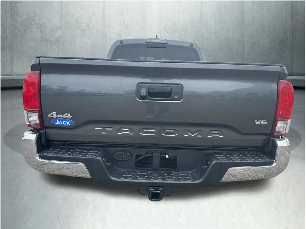 Used 2019 Toyota Tacoma SR5 AWD/4WD image 7