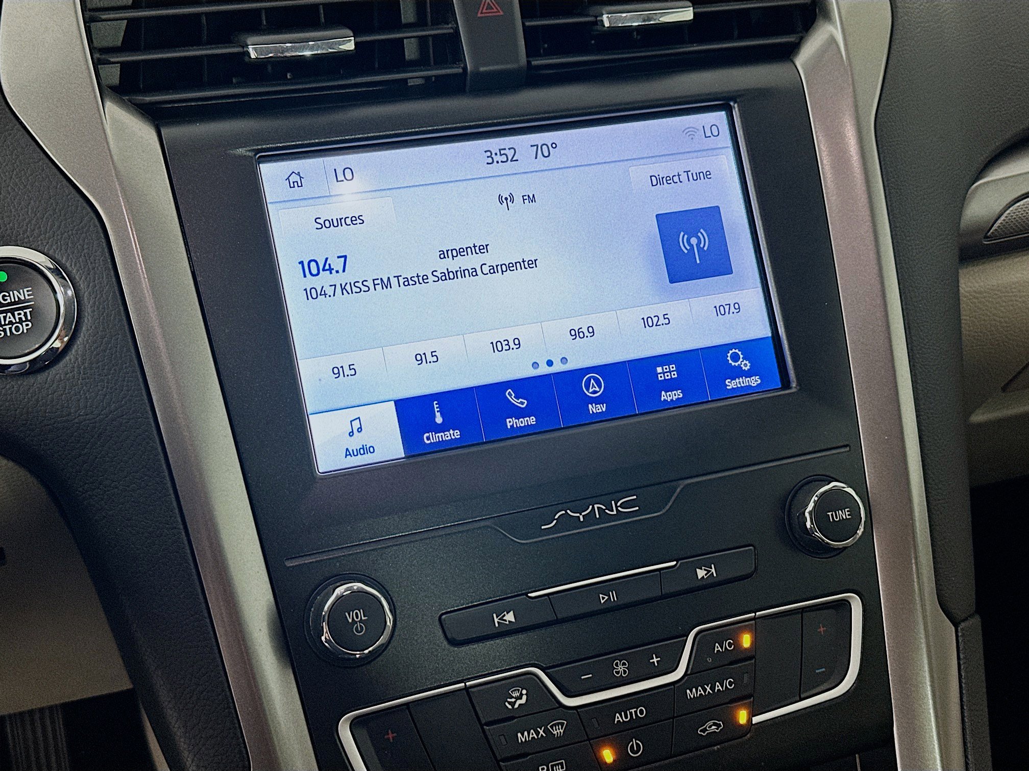 Used 2019 Ford Fusion SE image 21