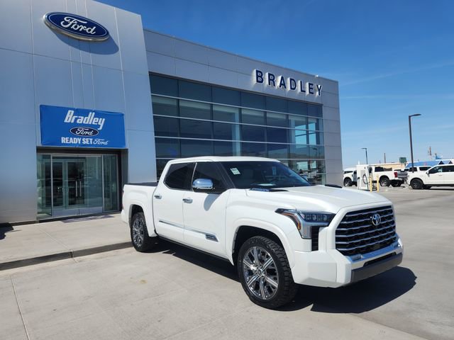 Used 2025 Toyota Tundra Platinum AWD/4WD image 3