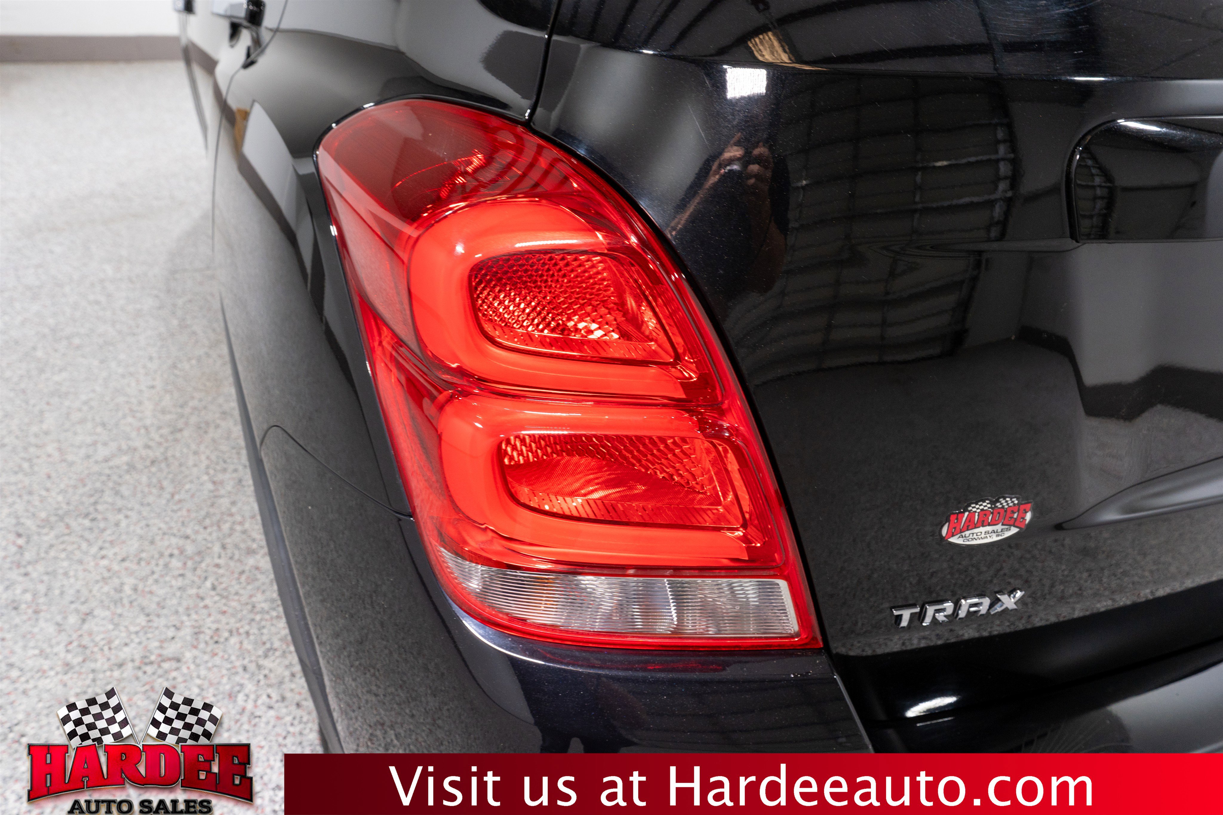 Used 2019 Chevrolet Trax LT w/ LT Convenience Package image 9