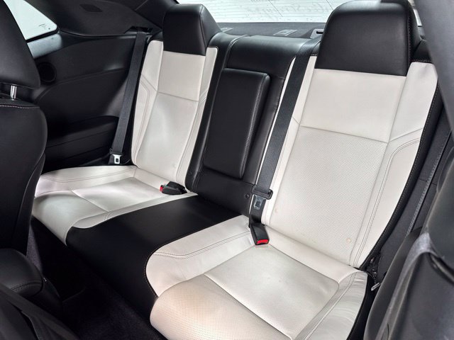 Used 2016 Dodge Challenger R/T Plus RWD image 15