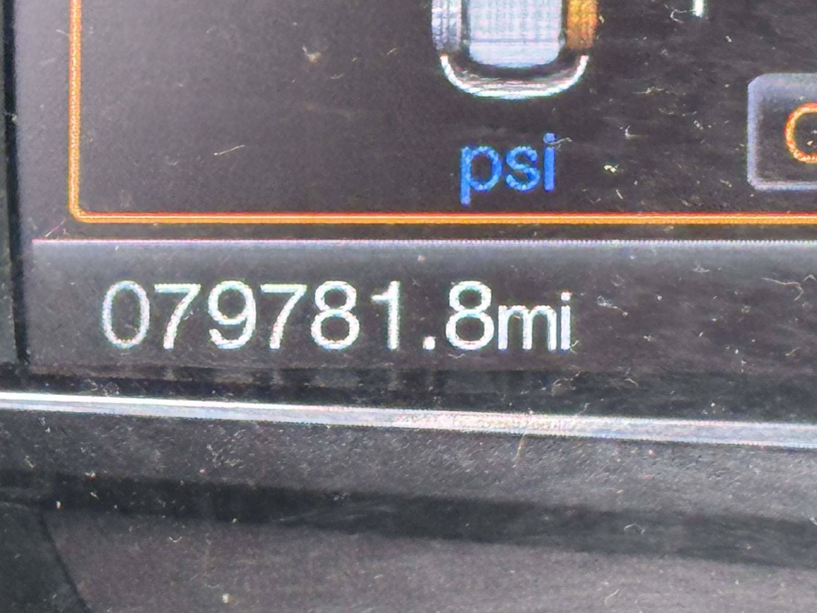 Used 2017 Ford Explorer XLT w/ Equipment Group 202A AWD/4WD image 25