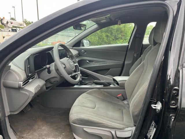 Used 2023 Hyundai Elantra SEL w/ Cargo Package FWD image 12