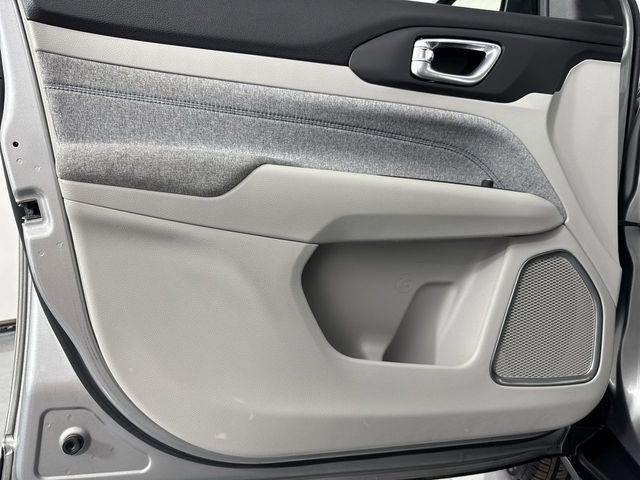 Used 2022 Jeep Compass Latitude image 19