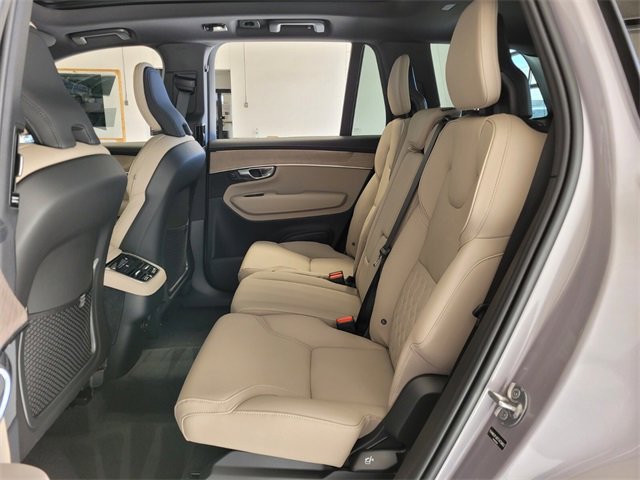 New 2026 Volvo XC90 B6 Core w/ Protection Package image 10