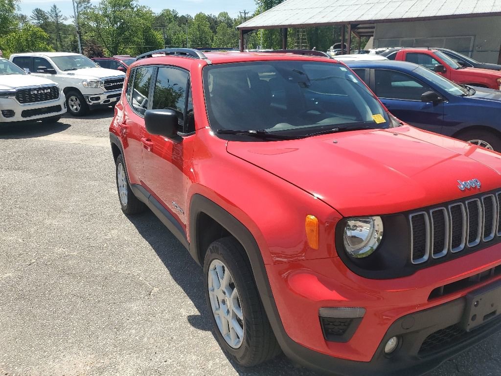 Used 2022 Jeep Renegade Latitude AWD/4WD image 4