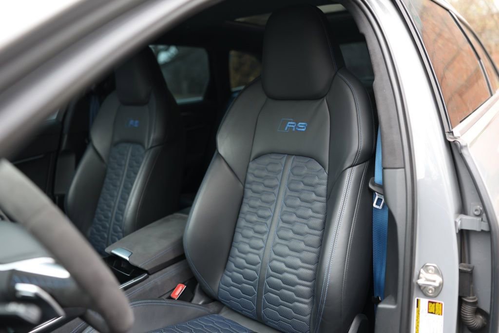 Used 2025 Audi RS 6 performance w/ Blue RS Design Package Plus image 20