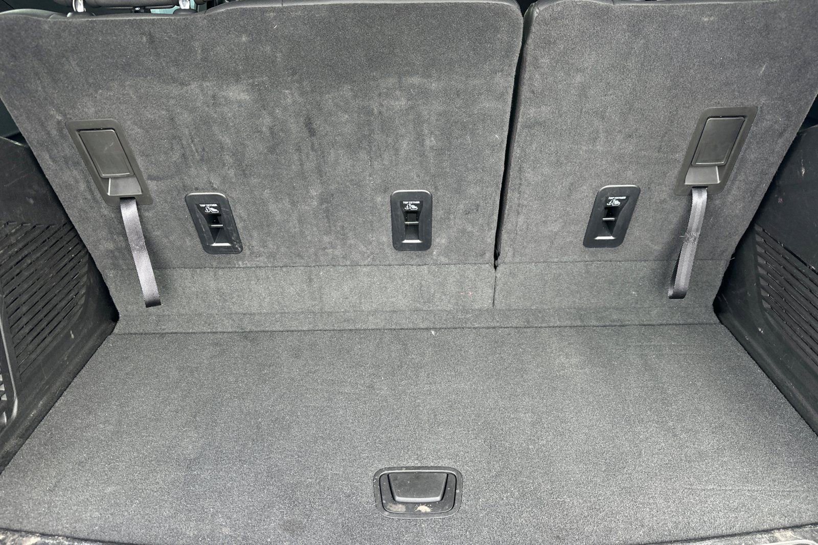 Used 2025 Chevrolet Tahoe LT AWD/4WD image 16