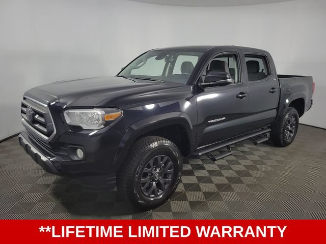 Used 2022 Toyota Tacoma SR5 w/ Technology Package AWD/4WD image 3