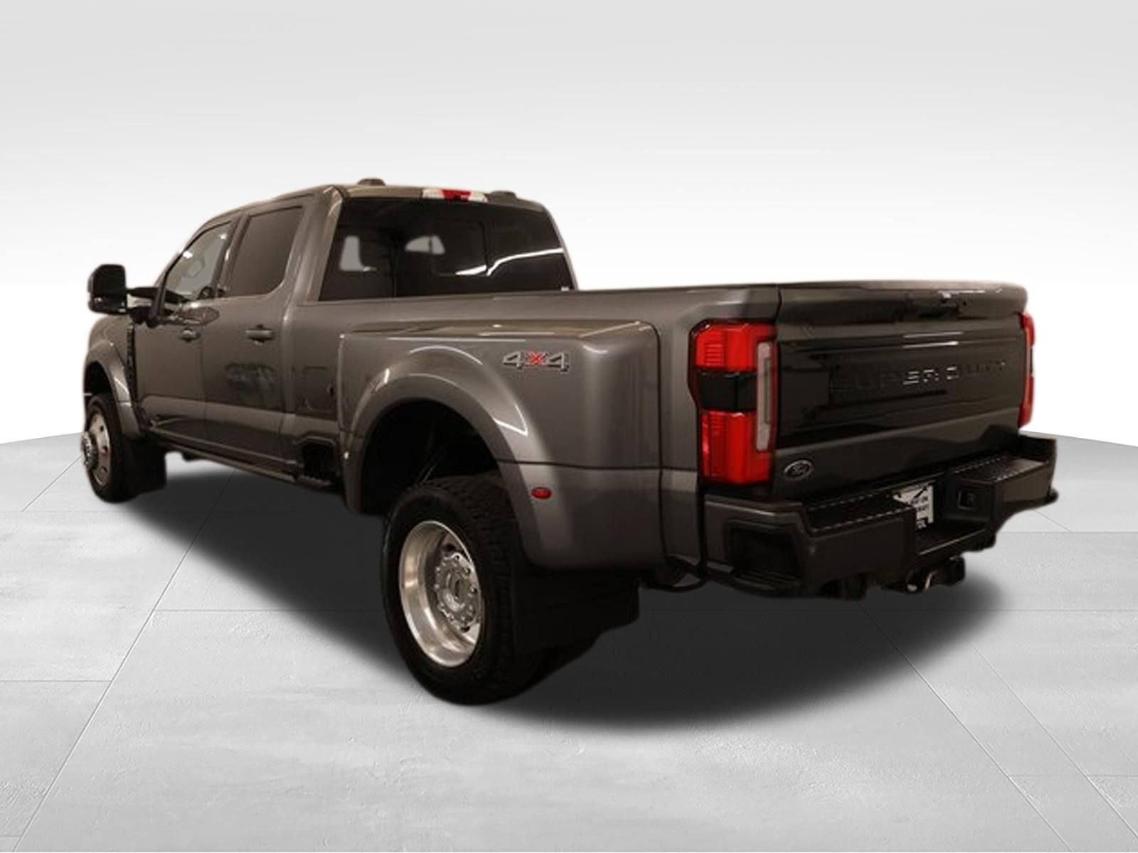 Used 2025 Ford F450 Platinum AWD/4WD image 4