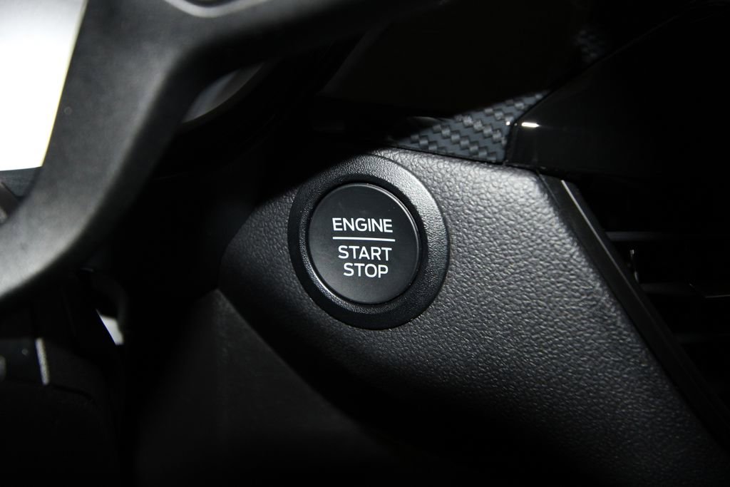 Used 2025 Ford Escape ST-Line Select AWD/4WD image 12