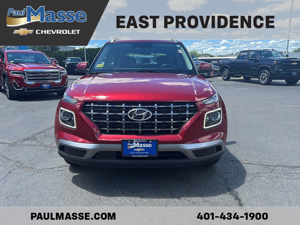Used 2023 Hyundai Venue Limited w/ Cargo Package FWD image 3
