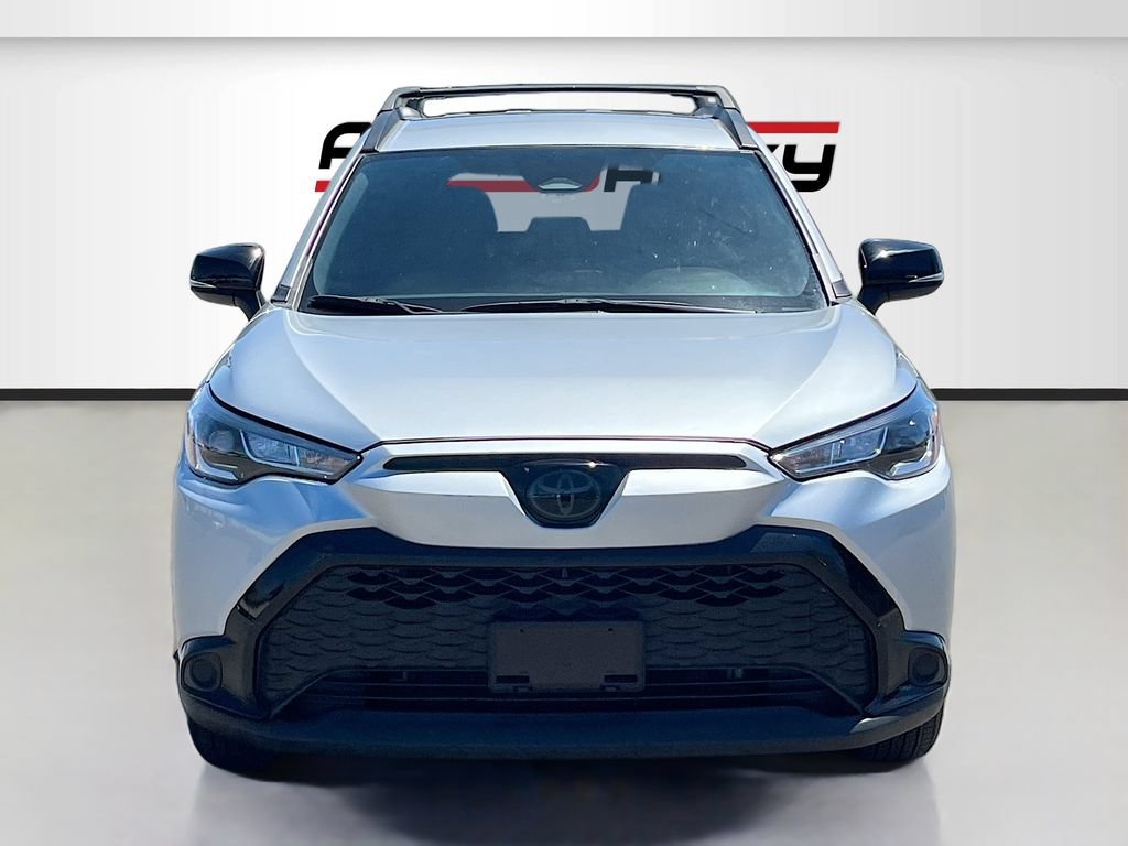 Used 2025 Toyota Corolla Cross AWD Hybrid image 2