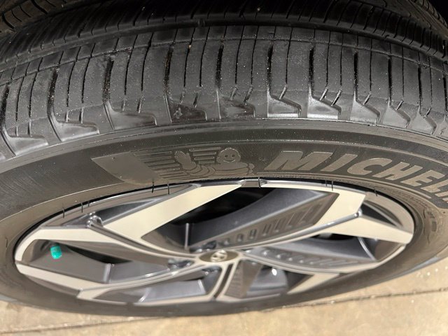 Used 2023 Hyundai Tucson Limited AWD/4WD image 7