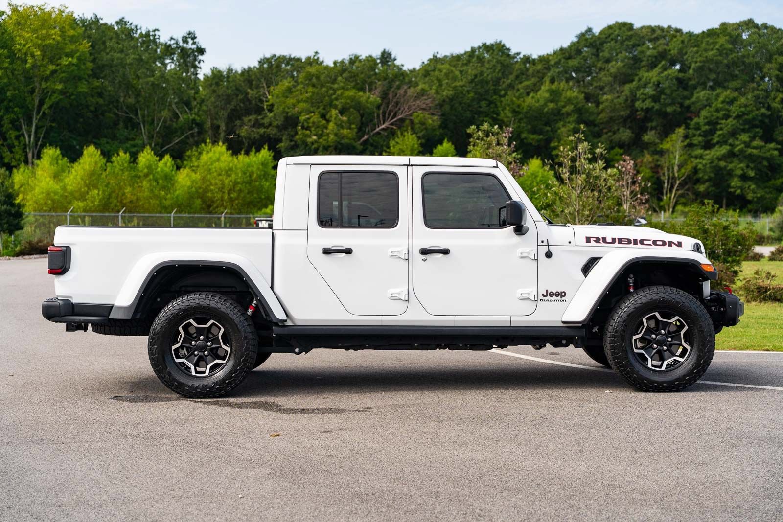 Used 2022 Jeep Gladiator Rubicon w/ LED Lighting Group AWD/4WD image 8