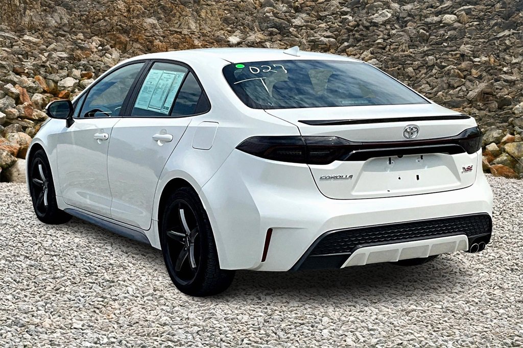 Used 2021 Toyota Corolla XSE image 12