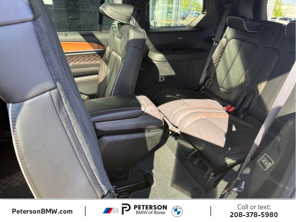 Used 2023 Jeep Grand Cherokee L Summit AWD/4WD image 18