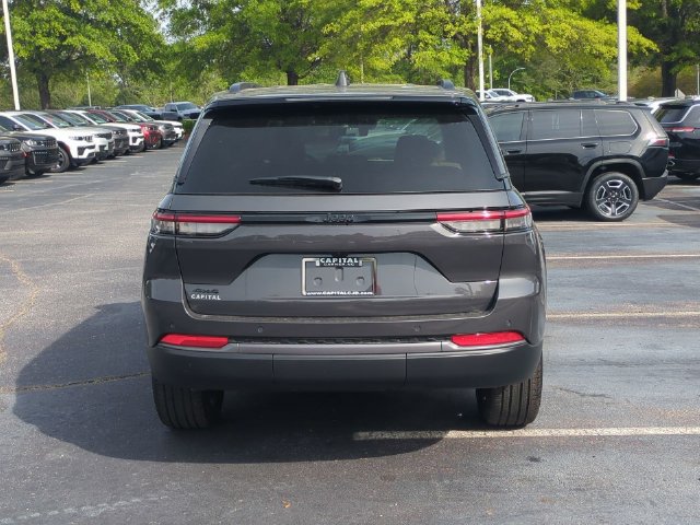 New 2026 Jeep Grand Cherokee Limited w/ Limited Altitude Package AWD/4WD image 4