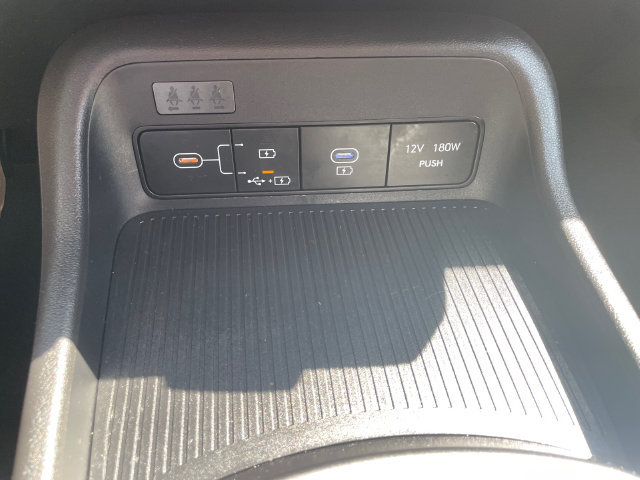 Used 2025 Hyundai Kona SE AWD/4WD image 34