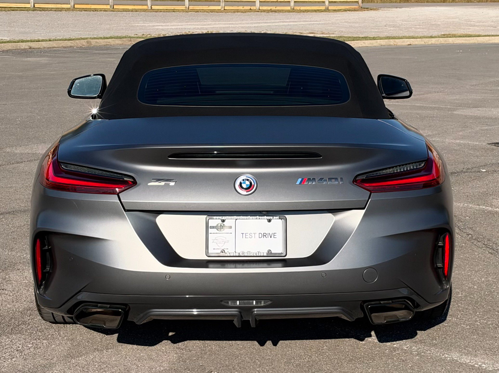Used 2022 BMW Z4 M40i w/ Premium Package RWD image 8