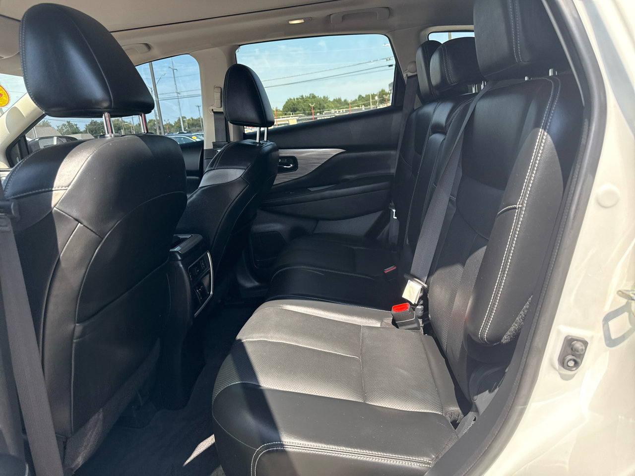 Used 2018 Nissan Murano SL w/ Moonroof Package image 16