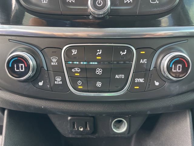 Used 2020 Chevrolet Traverse LT FWD image 27
