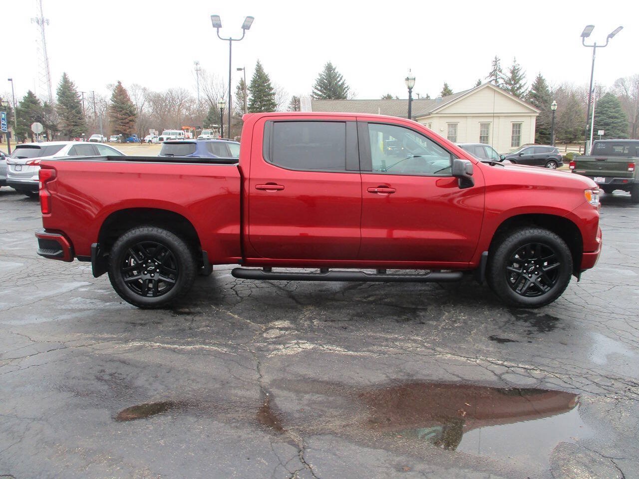 Used 2025 Chevrolet Silverado 1500 RST AWD/4WD image 4