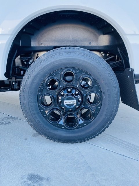 New 2026 Ford F350 Lariat w/ Black Appearance Package image 9