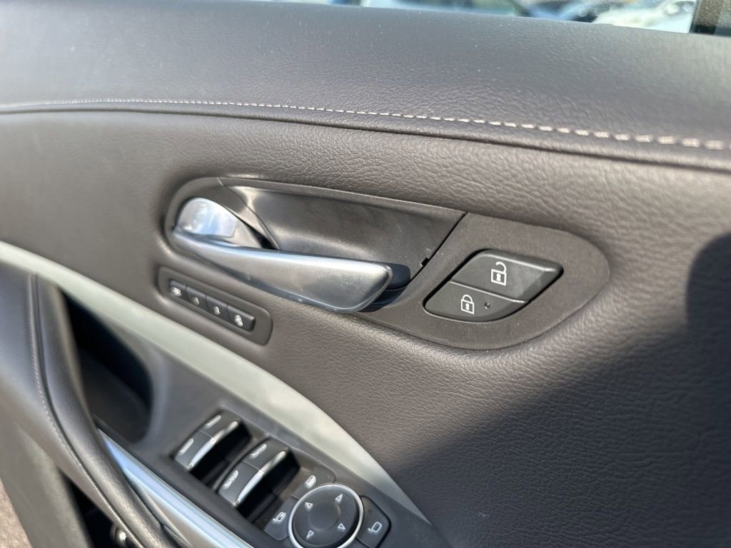 Used 2019 Cadillac XT4 Premium Luxury image 26