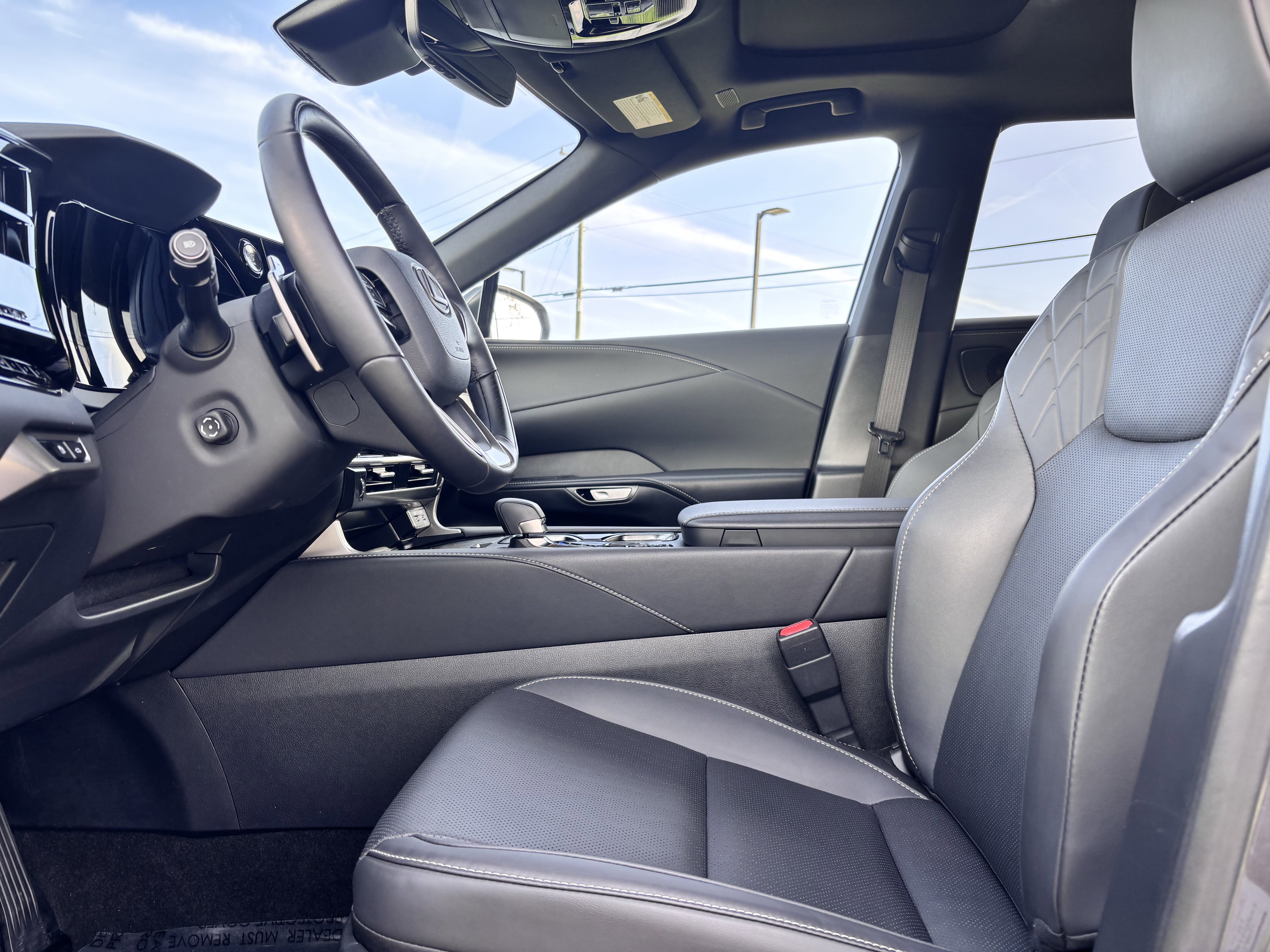 Used 2025 Lexus RX 350 Premium w/ Accessory Package (Z1) image 16