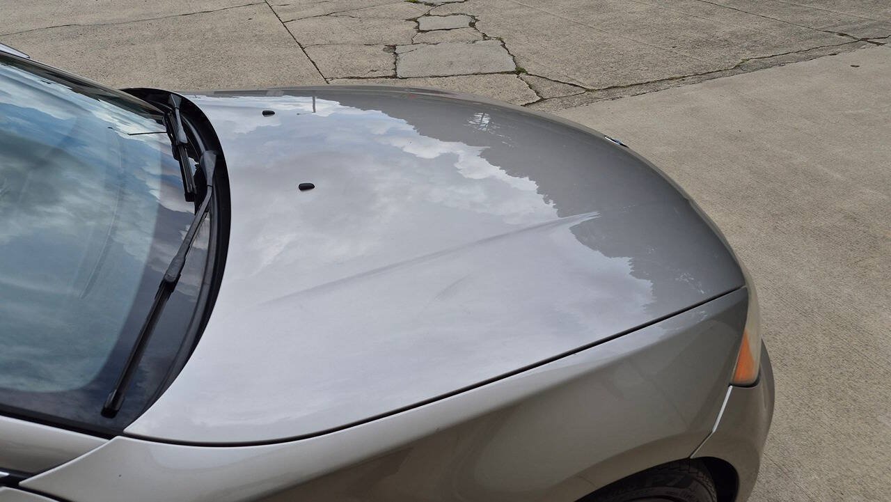 Used 2010 BMW 135i Convertible RWD image 26