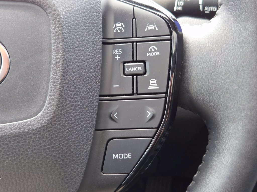 Used 2023 Toyota Prius XLE AWD/4WD image 13