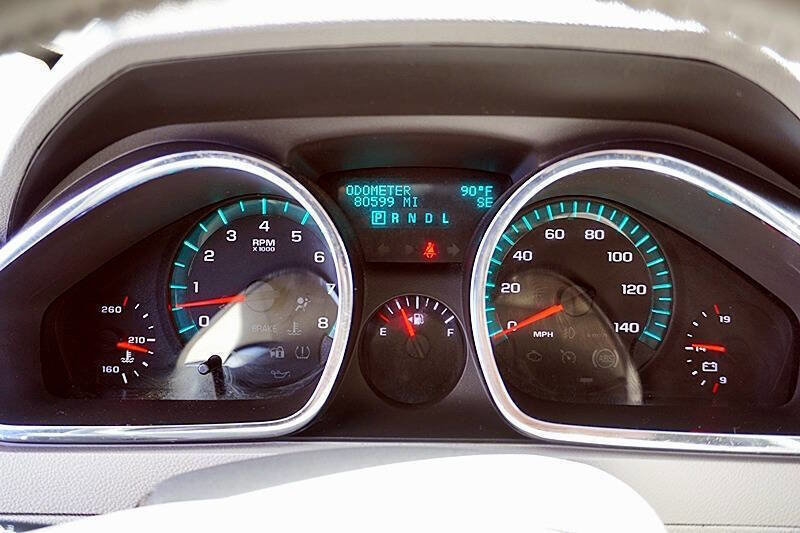 Used 2012 Chevrolet Traverse LT image 33