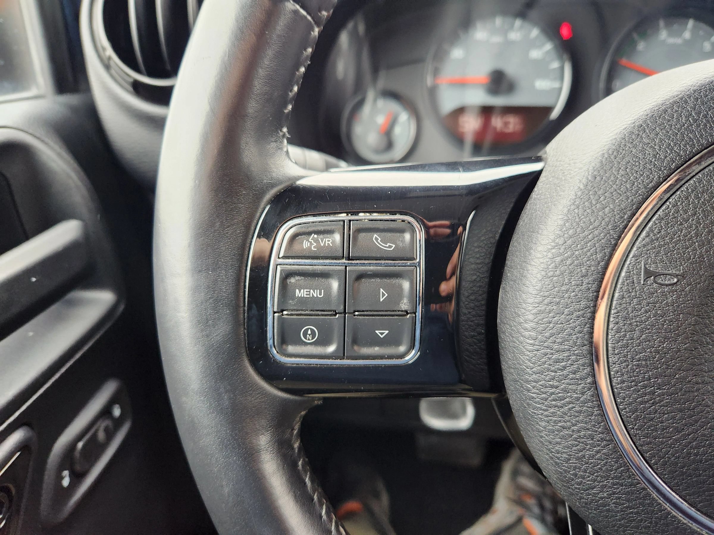 Used 2017 Jeep Wrangler Unlimited Sahara AWD/4WD image 36