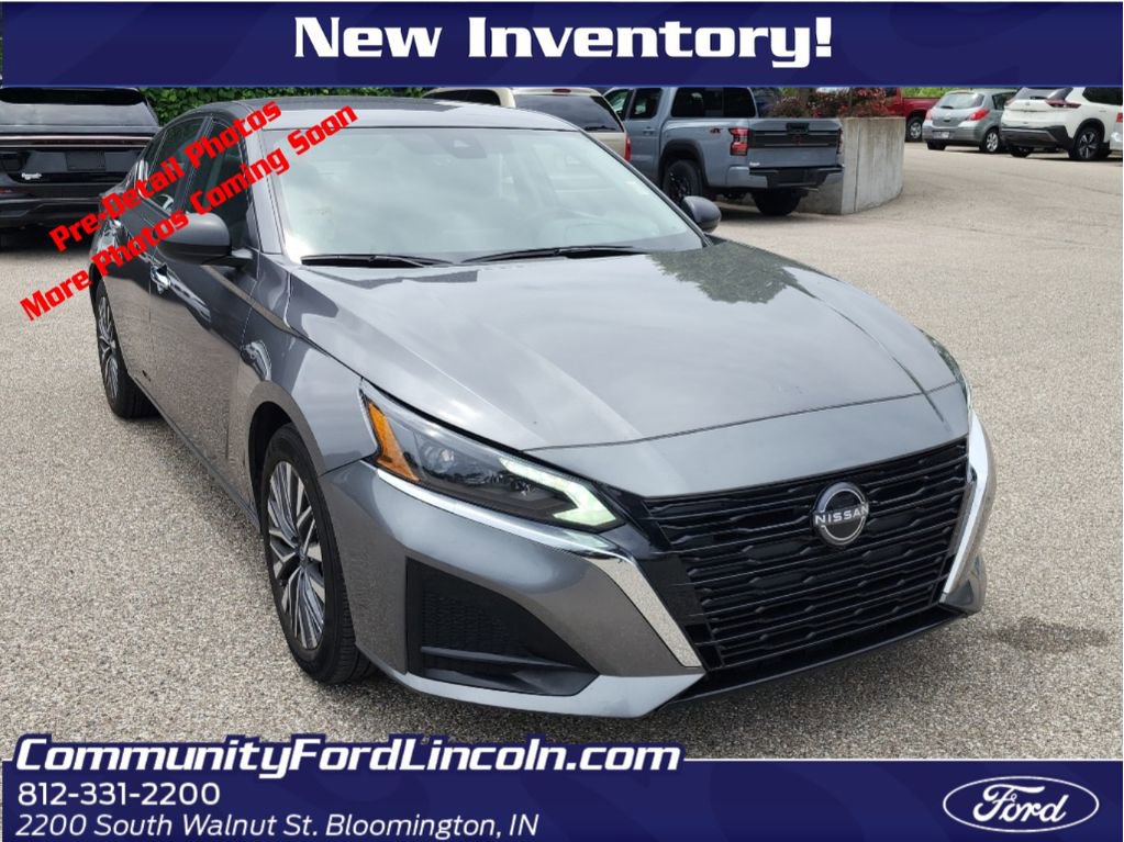 Used 2025 Nissan Altima 2.5 SV