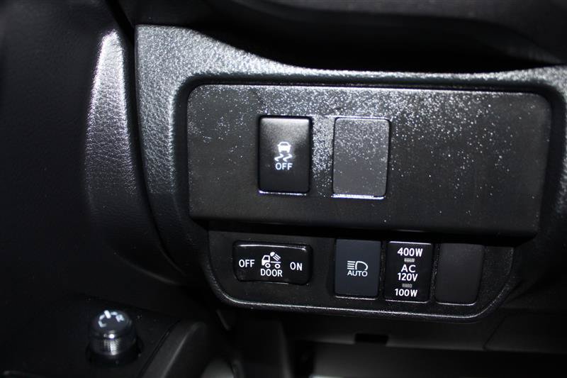 Used 2021 Toyota Tacoma TRD Off-Road w/ Technology Package AWD/4WD image 25