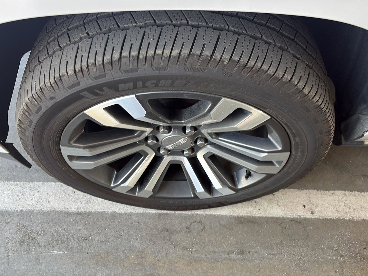 Used 2019 GMC Yukon XL Denali w/ Denali Ultimate Package image 9