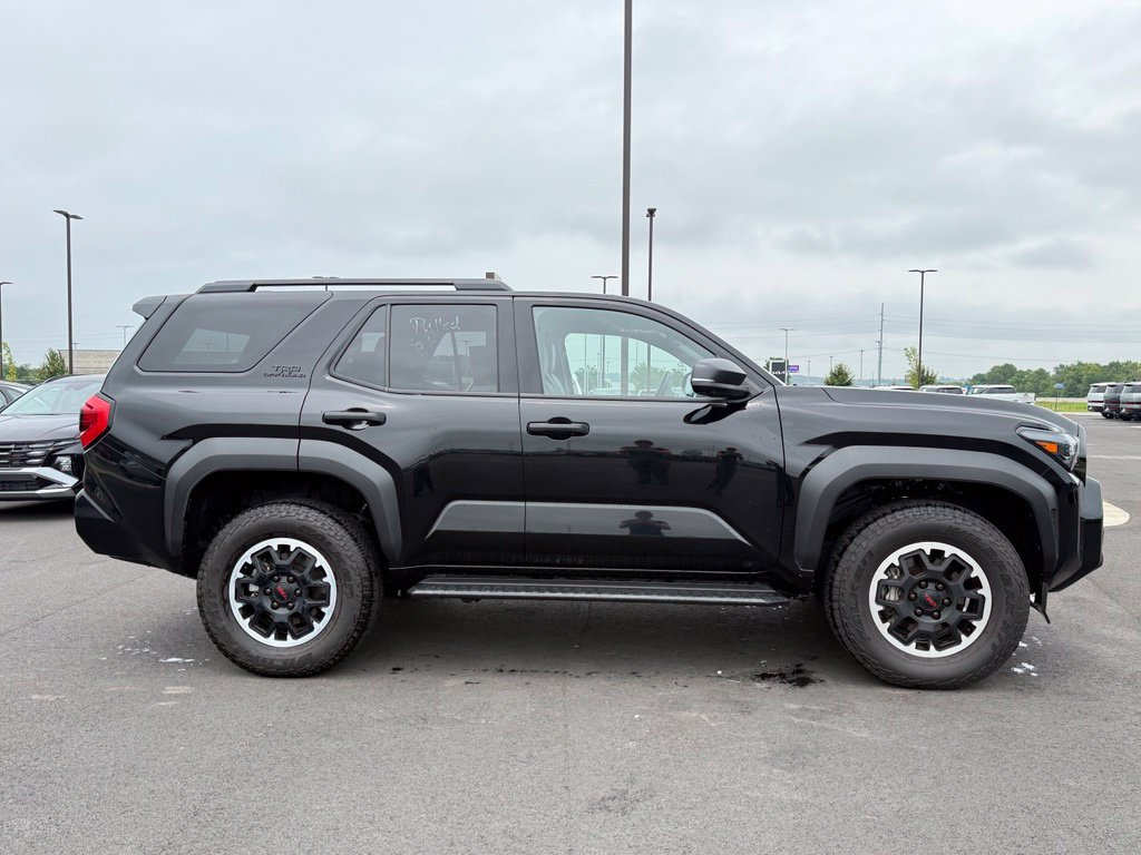 Used 2025 Toyota 4Runner TRD Off-Road Premium w/ Tow Technology Package AWD/4WD image 4