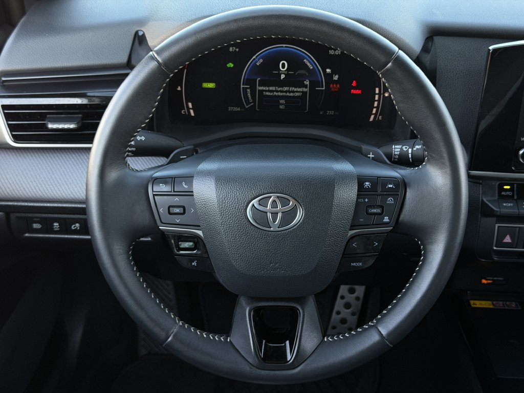 Used 2025 Toyota Camry SE FWD image 14