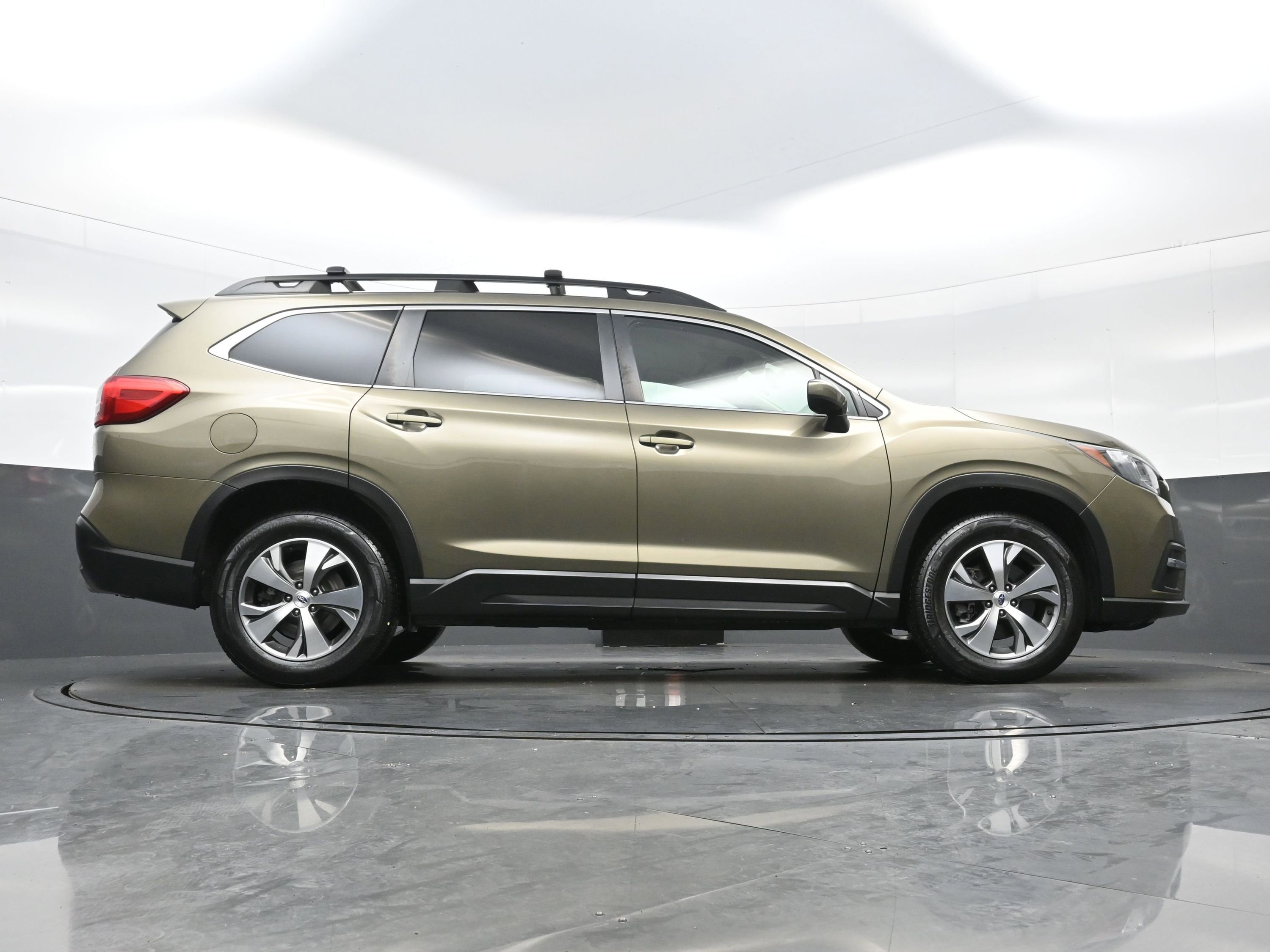 Used 2022 Subaru Ascent Premium w/ Convenience Package AWD/4WD image 33