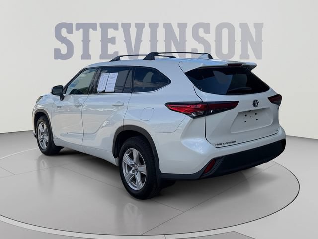 Used 2020 Toyota Highlander LE AWD/4WD image 3