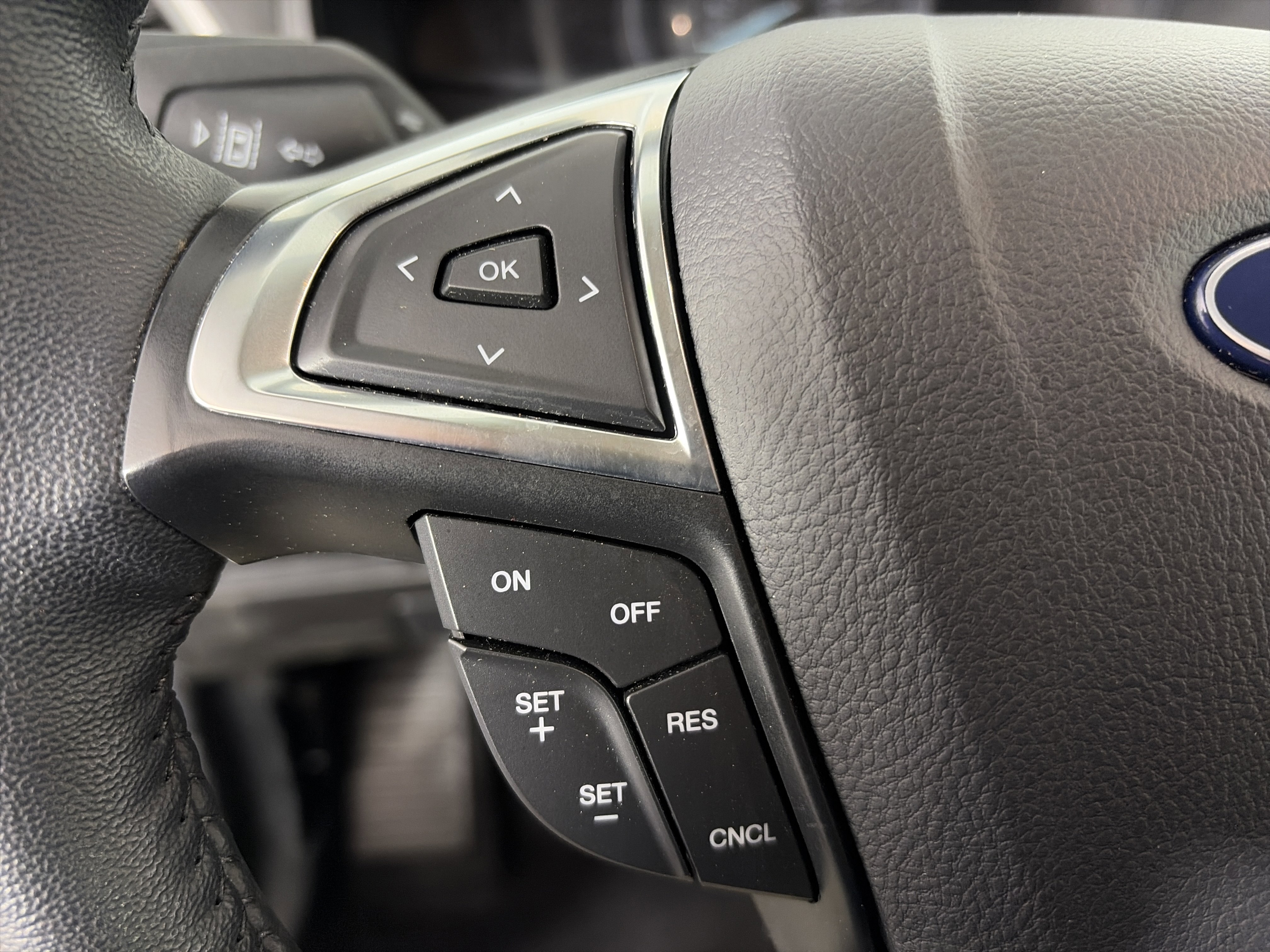 Used 2024 Ford Edge SEL w/ Convenience Package image 28