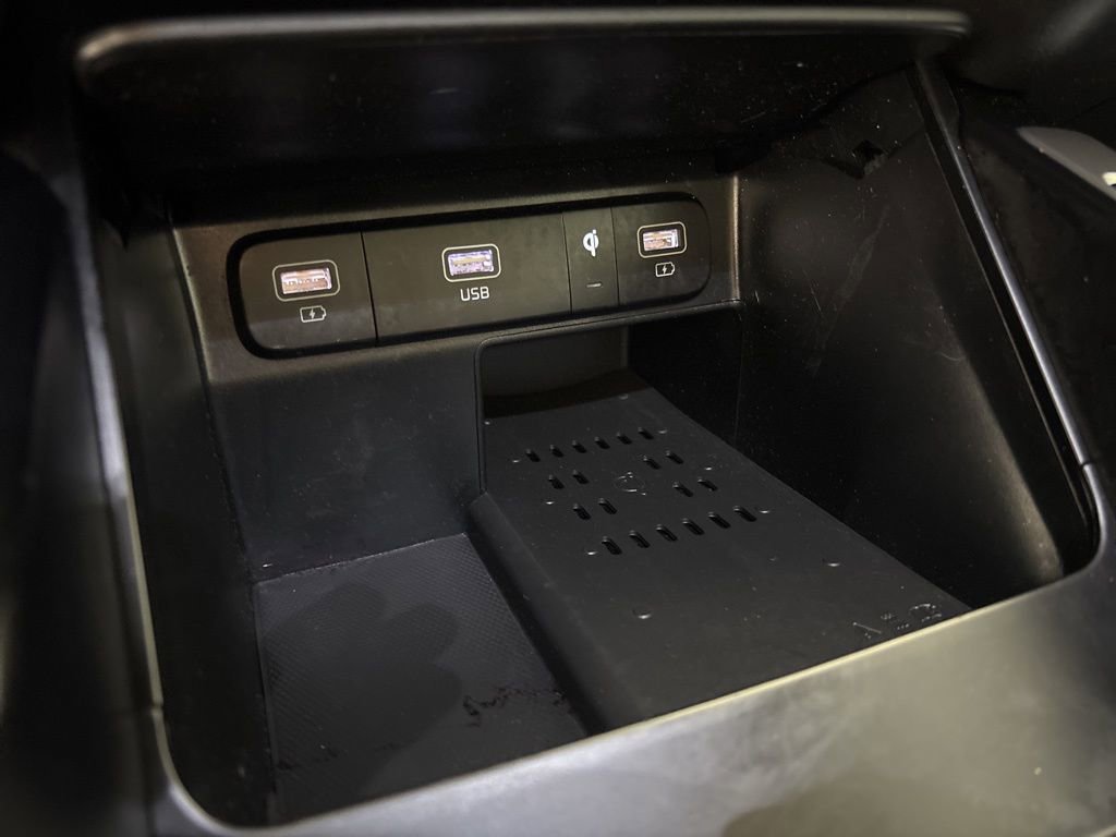 Used 2021 Kia Sorento EX image 40