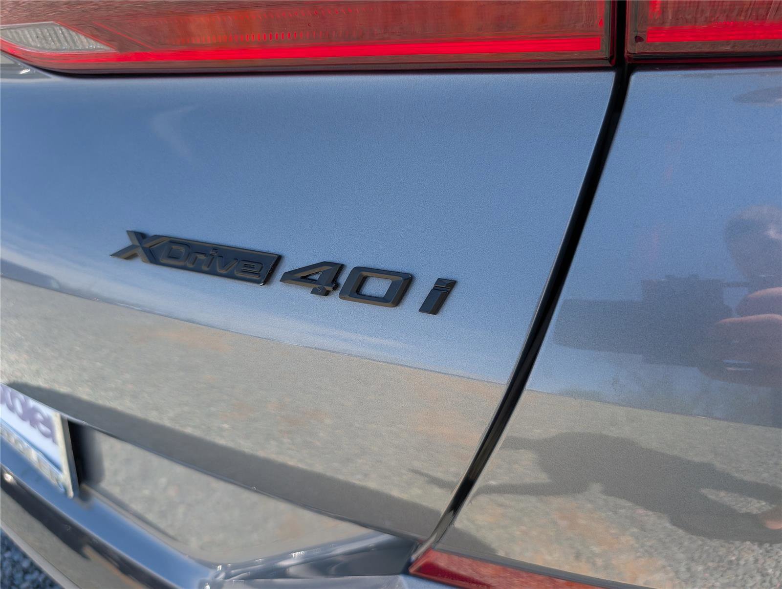 Used 2024 BMW X6 xDrive40i w/ Premium Package image 10