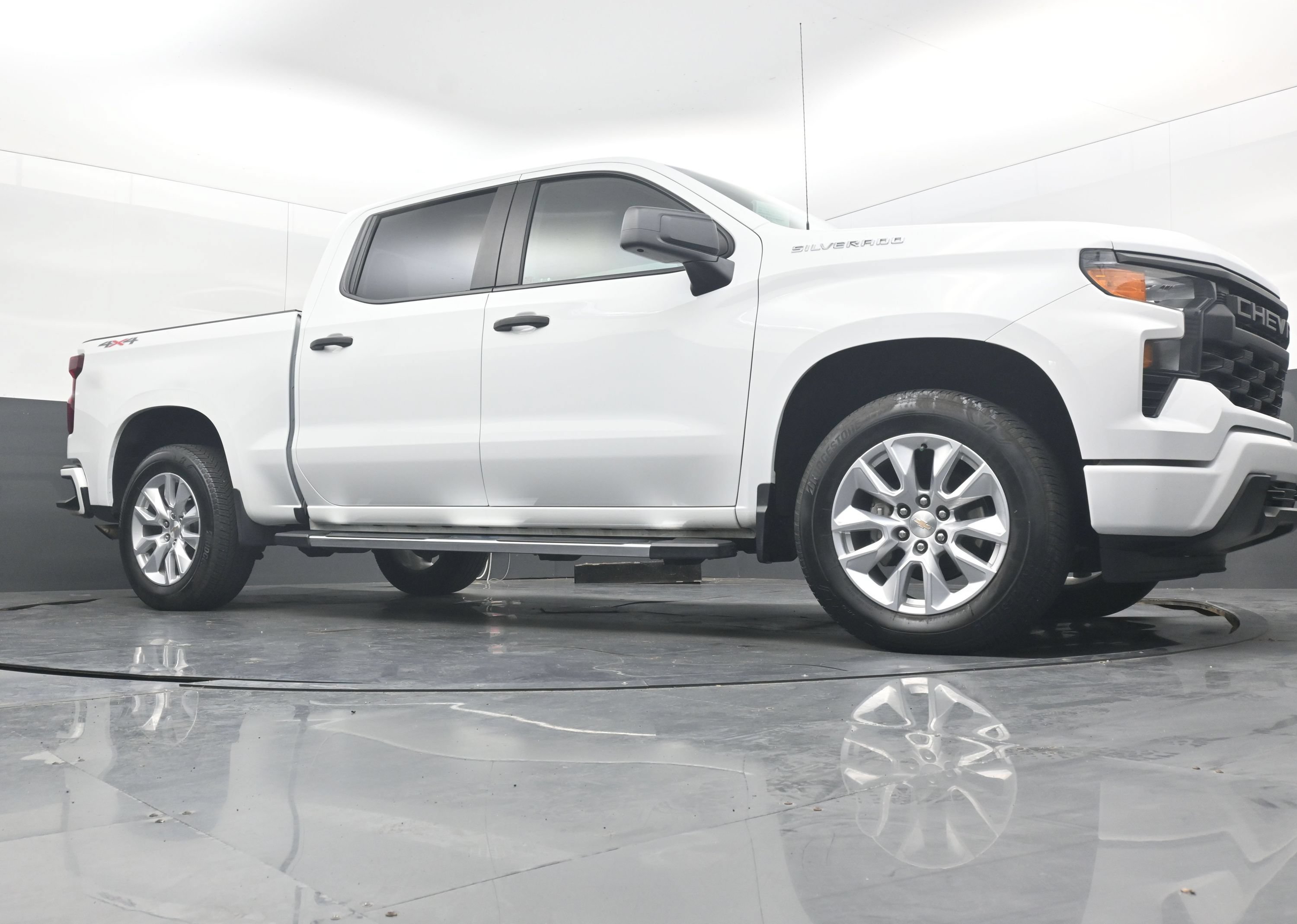 Used 2024 Chevrolet Silverado 1500 Custom AWD/4WD image 19