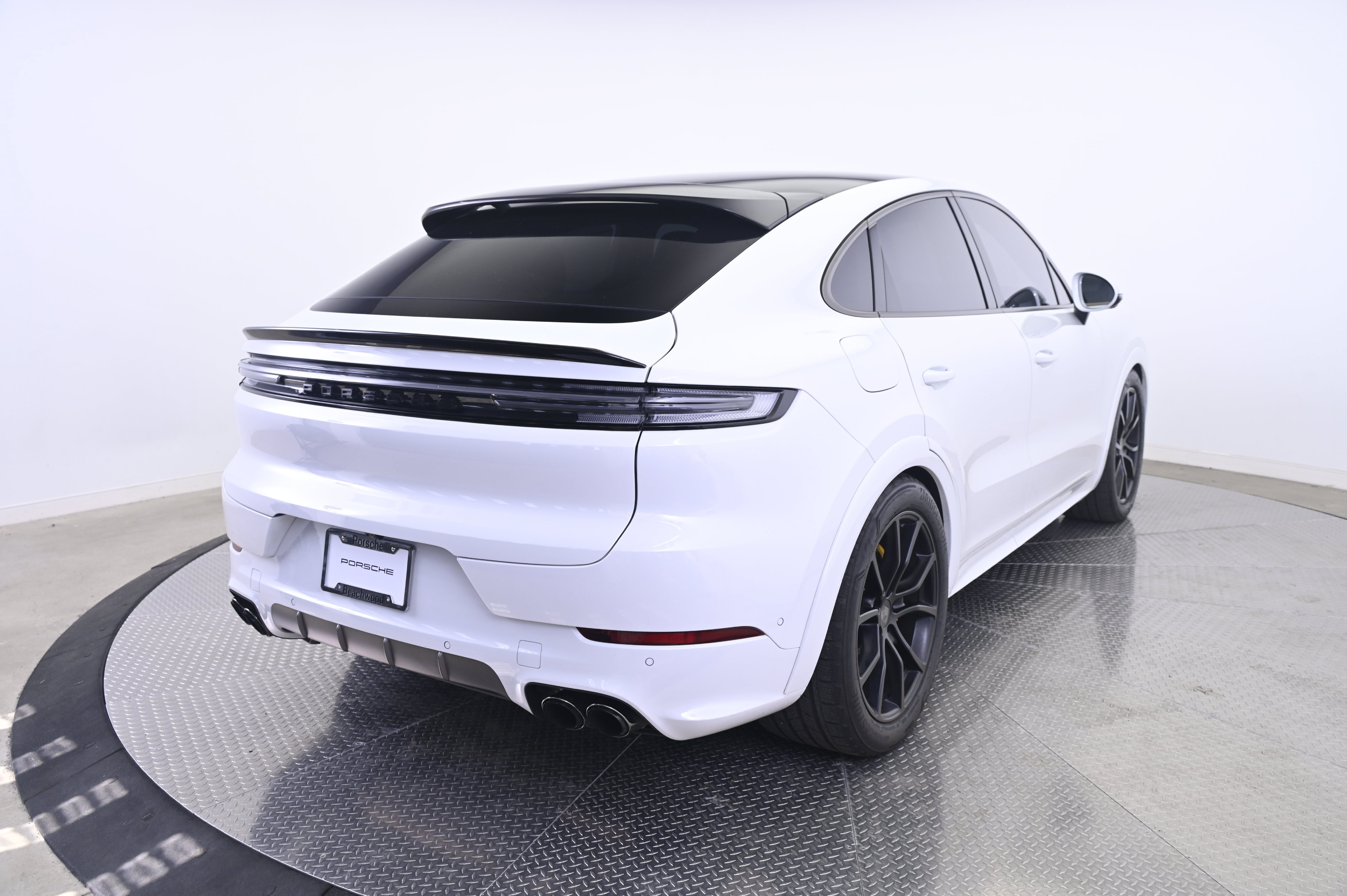 Certified 2026 Porsche Cayenne Turbo AWD/4WD image 7