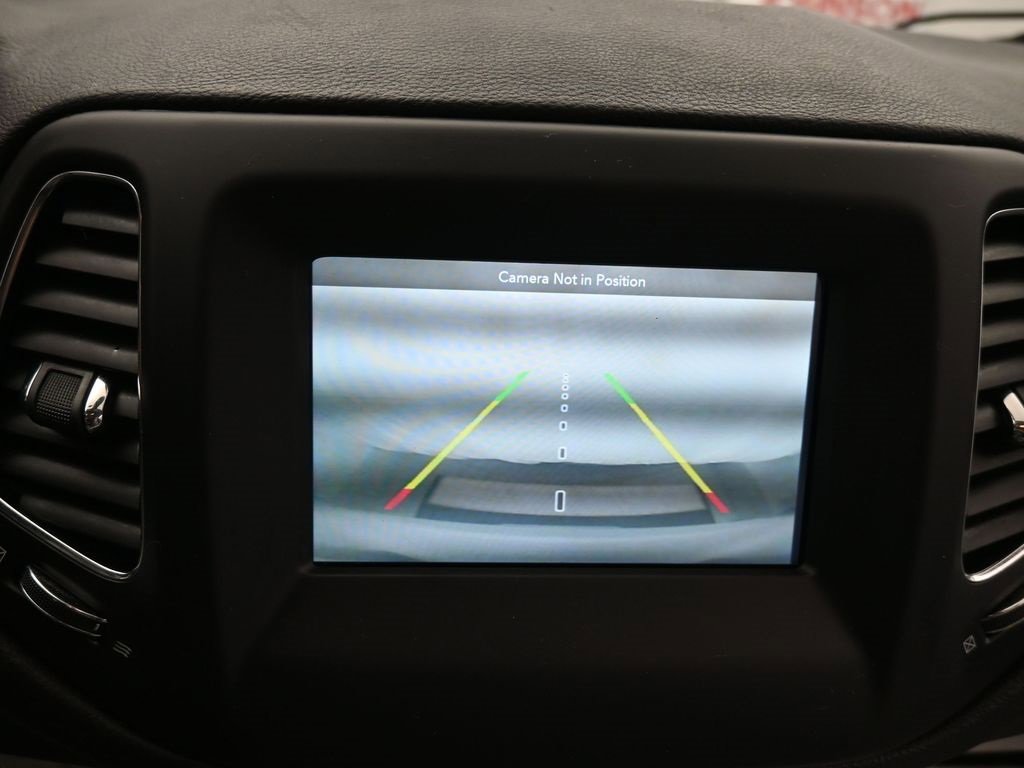 Used 2019 Jeep Compass Latitude w/ Popular Equipment Group image 24