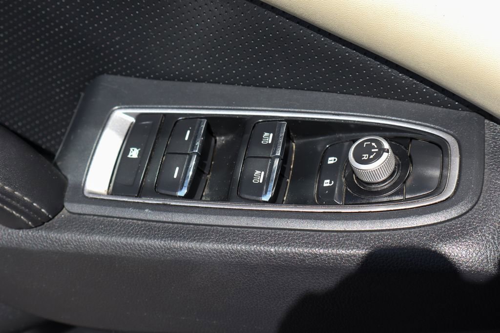 Used 2019 Subaru Ascent Limited image 17