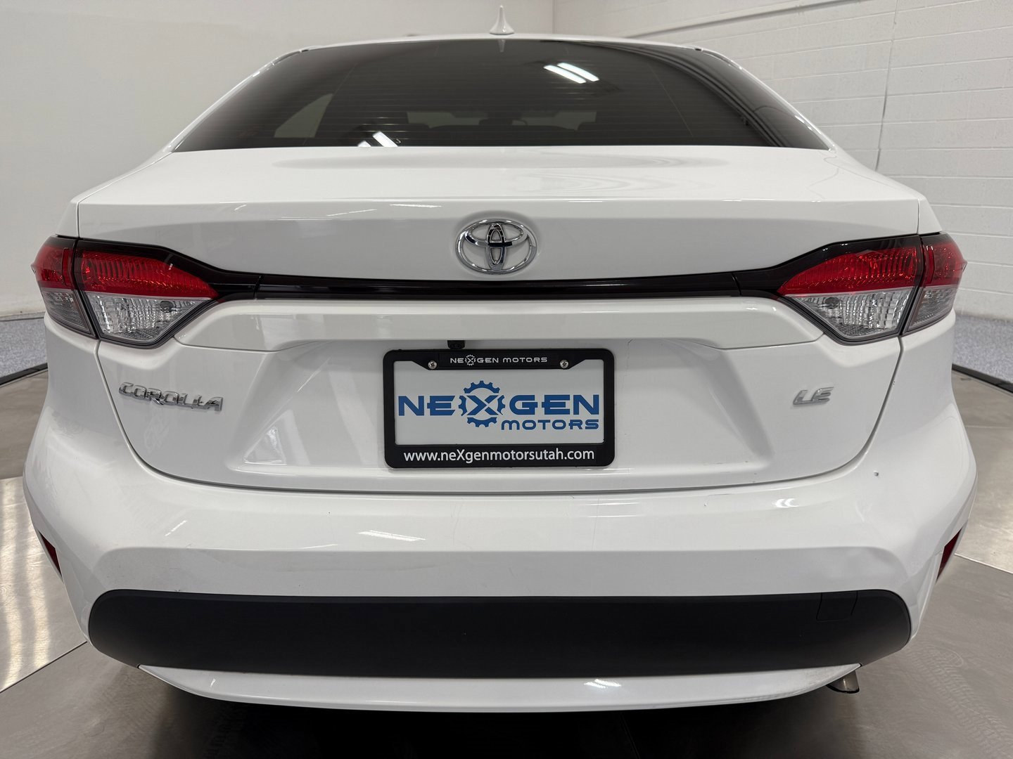 Used 2022 Toyota Corolla LE w/ Carpet Mat Package (TMS) image 54