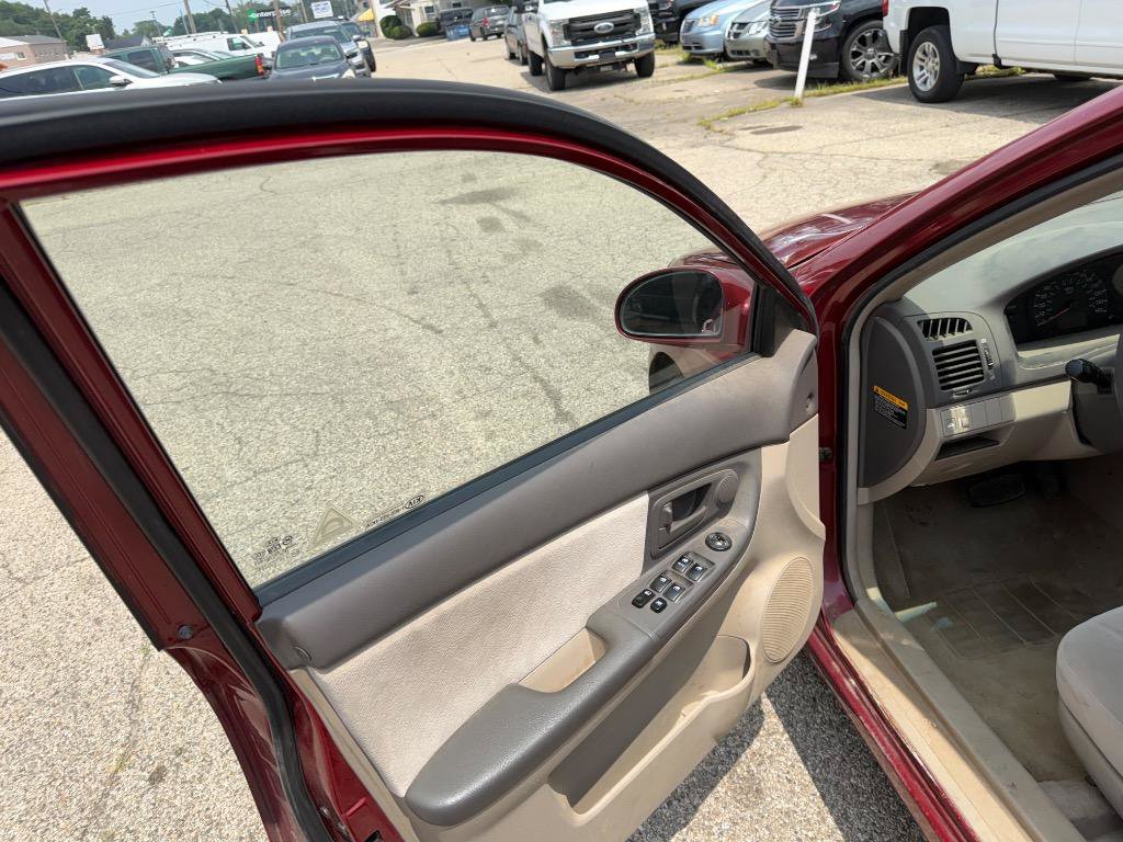 Used 2006 Kia Spectra EX FWD image 11